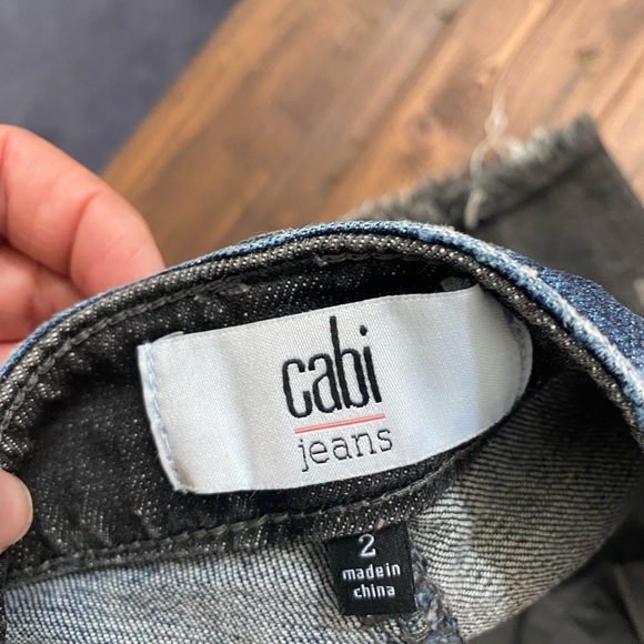 Sz 2 park shorts very stretch EUC - Picture 2 of 5